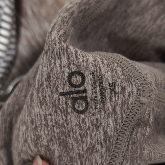 Alo Workout Leggings - Picture 2 of 2